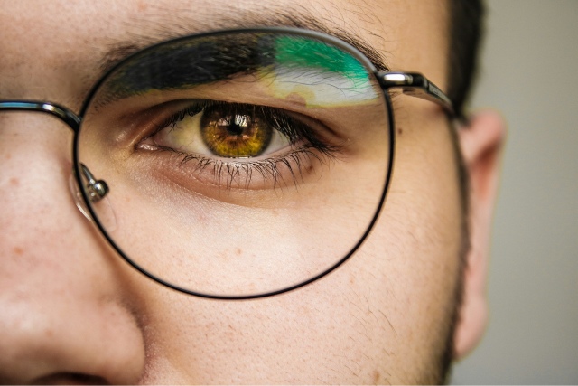 Santé des yeux : gestes simples pour éviter la fatigue
