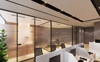 Bureau moderne avec postes de travail, chaises, écrans et cloisons vitrées